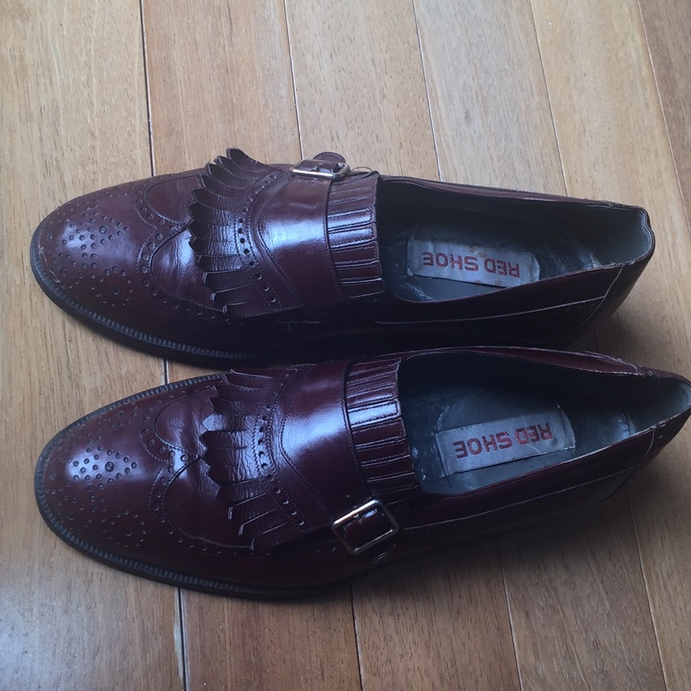 Men’s formal shoes Burgundy color Size: 9